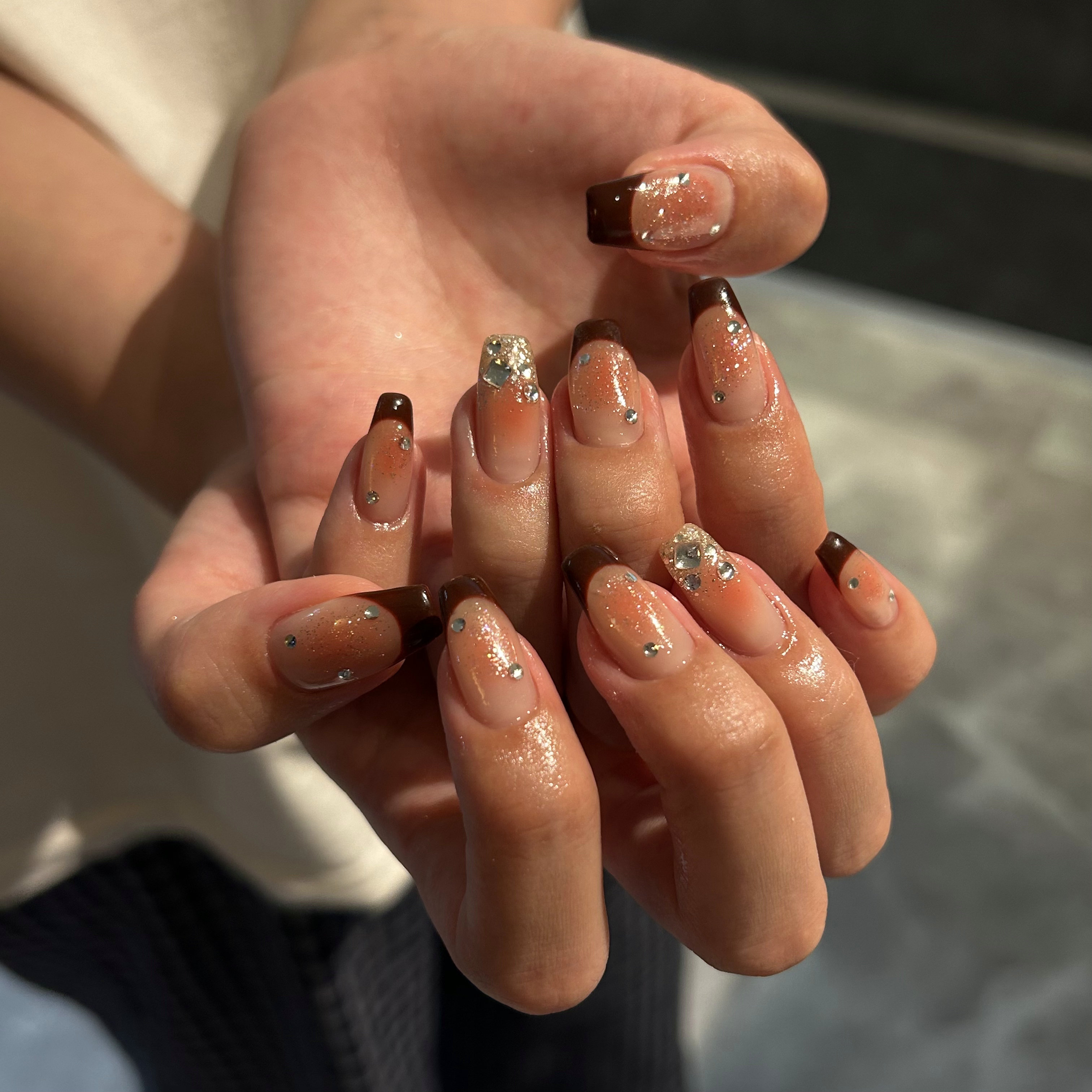 NailSalon_Raise