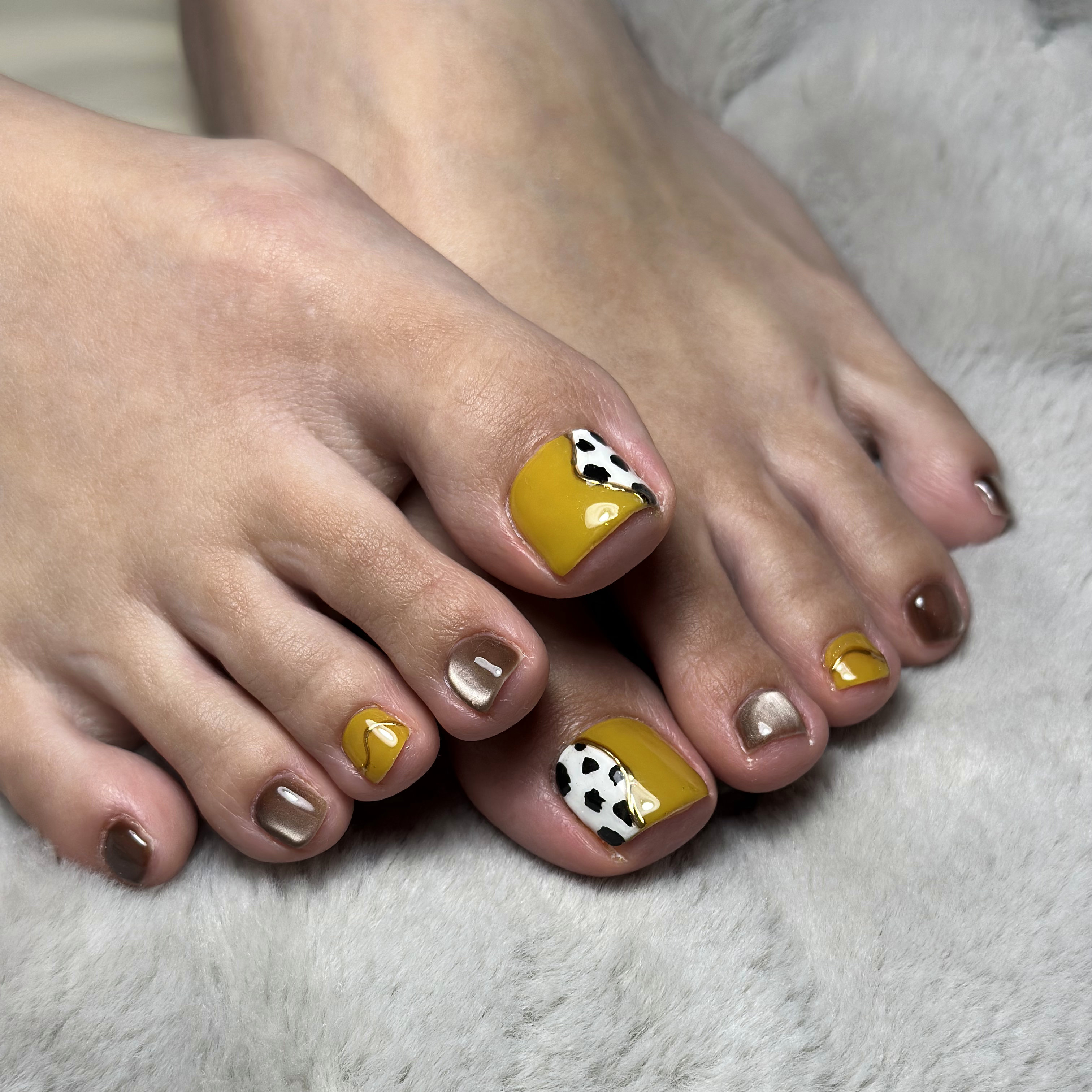 privatenailroom.Antet