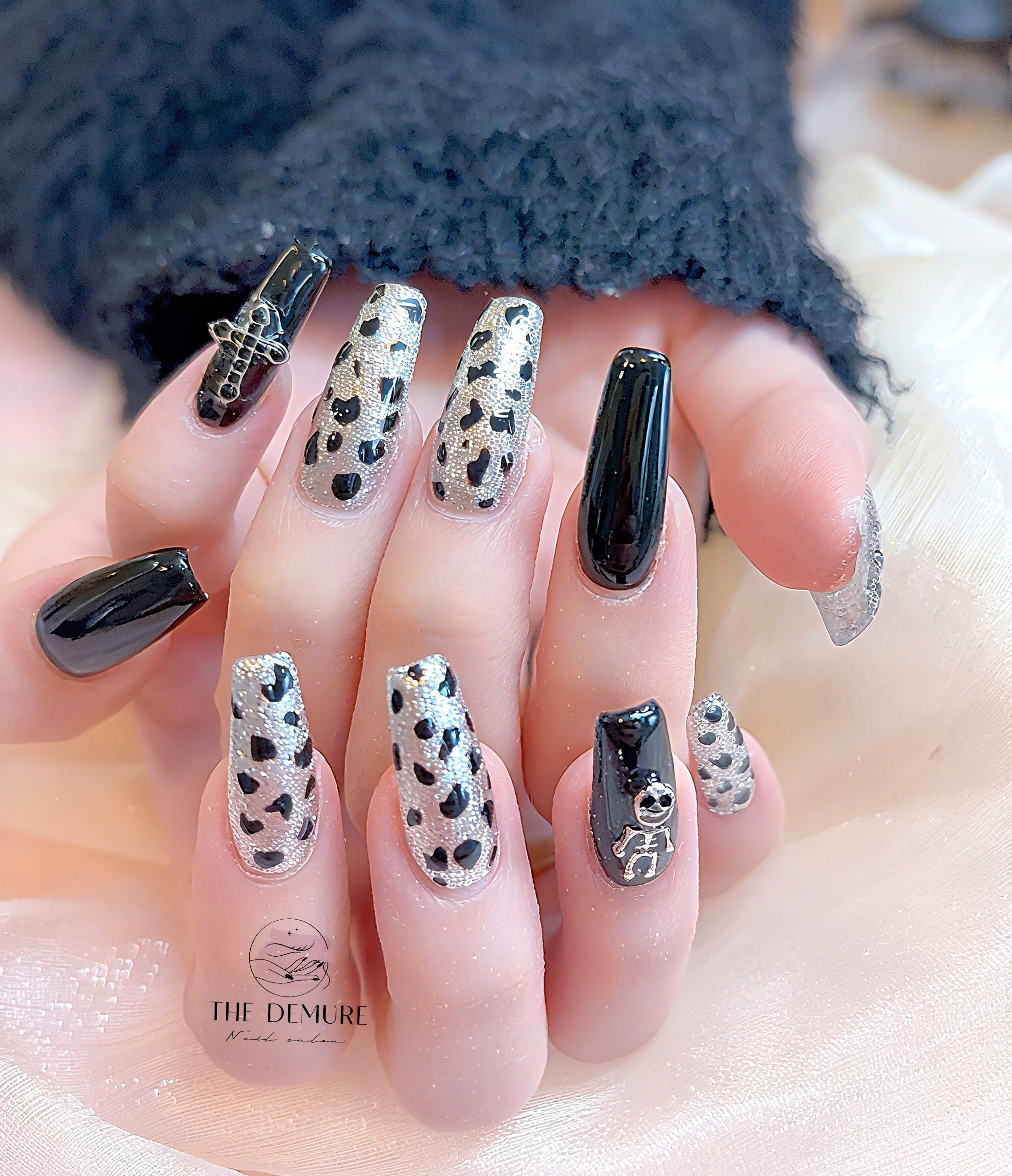 nail_Demure