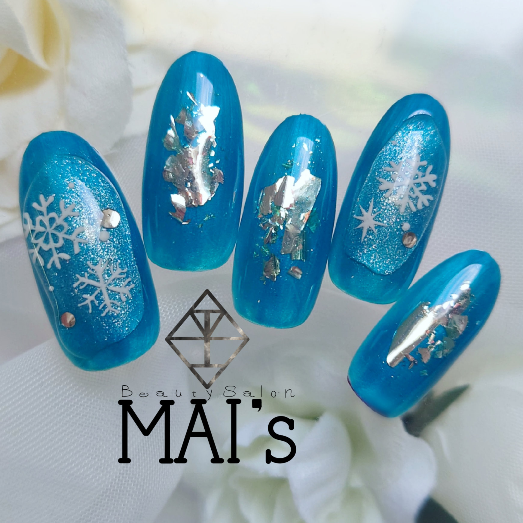 mais_nail.e
