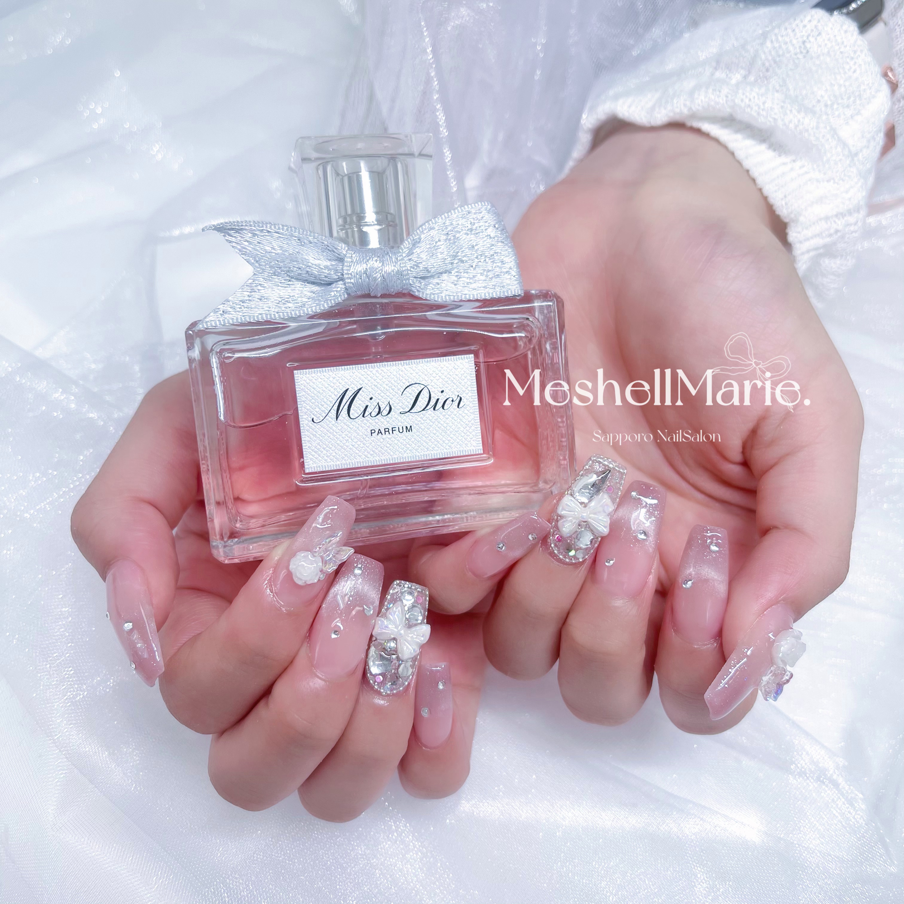 nailsalon_MeshellMarie