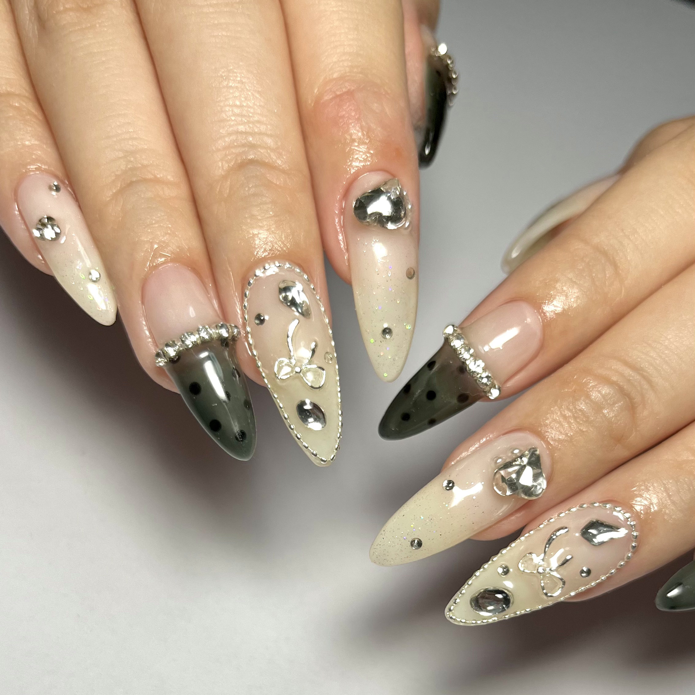 NailSalon_Amulet