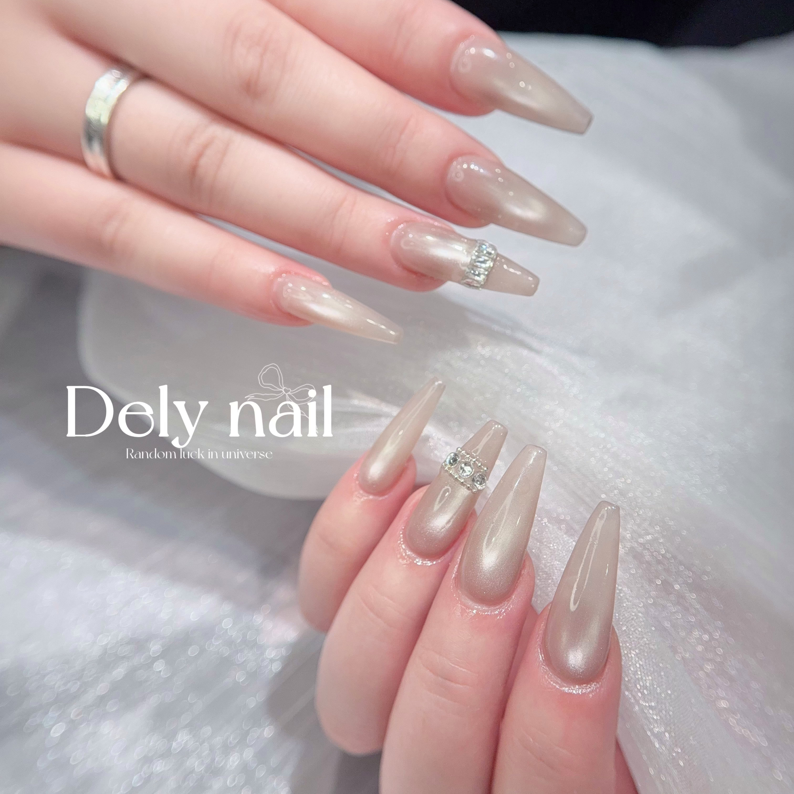 Dely_nail