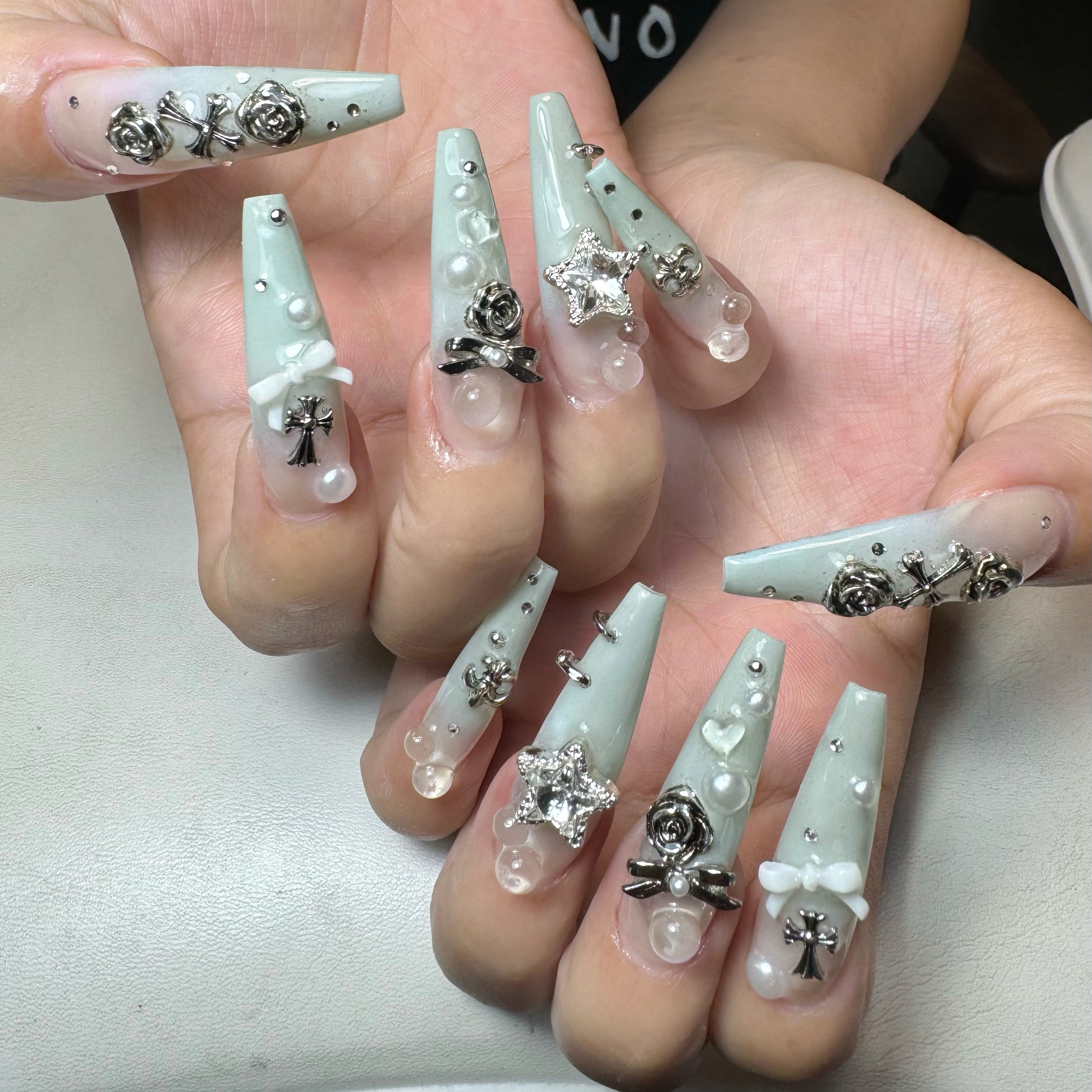 ain.nail