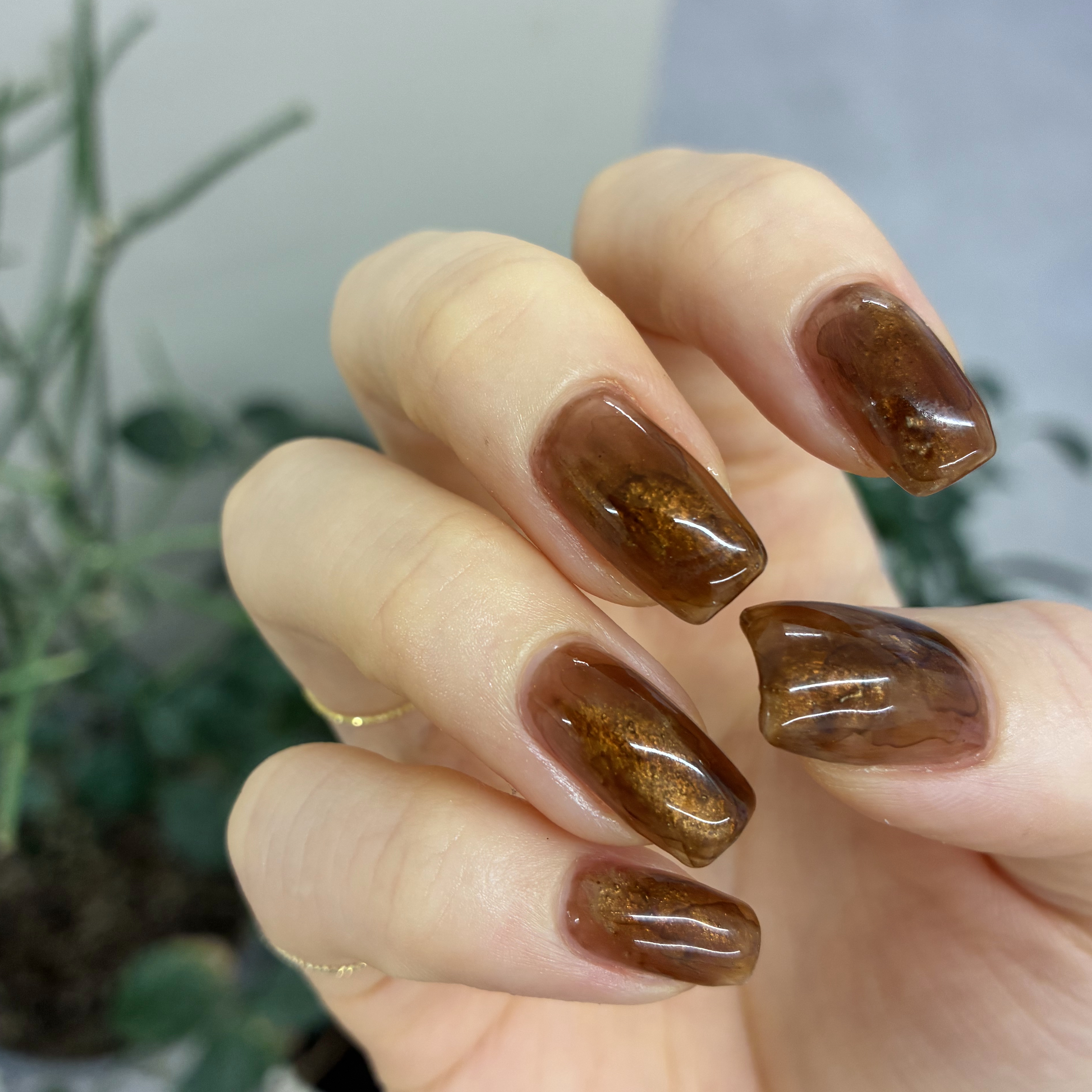 emi_nail