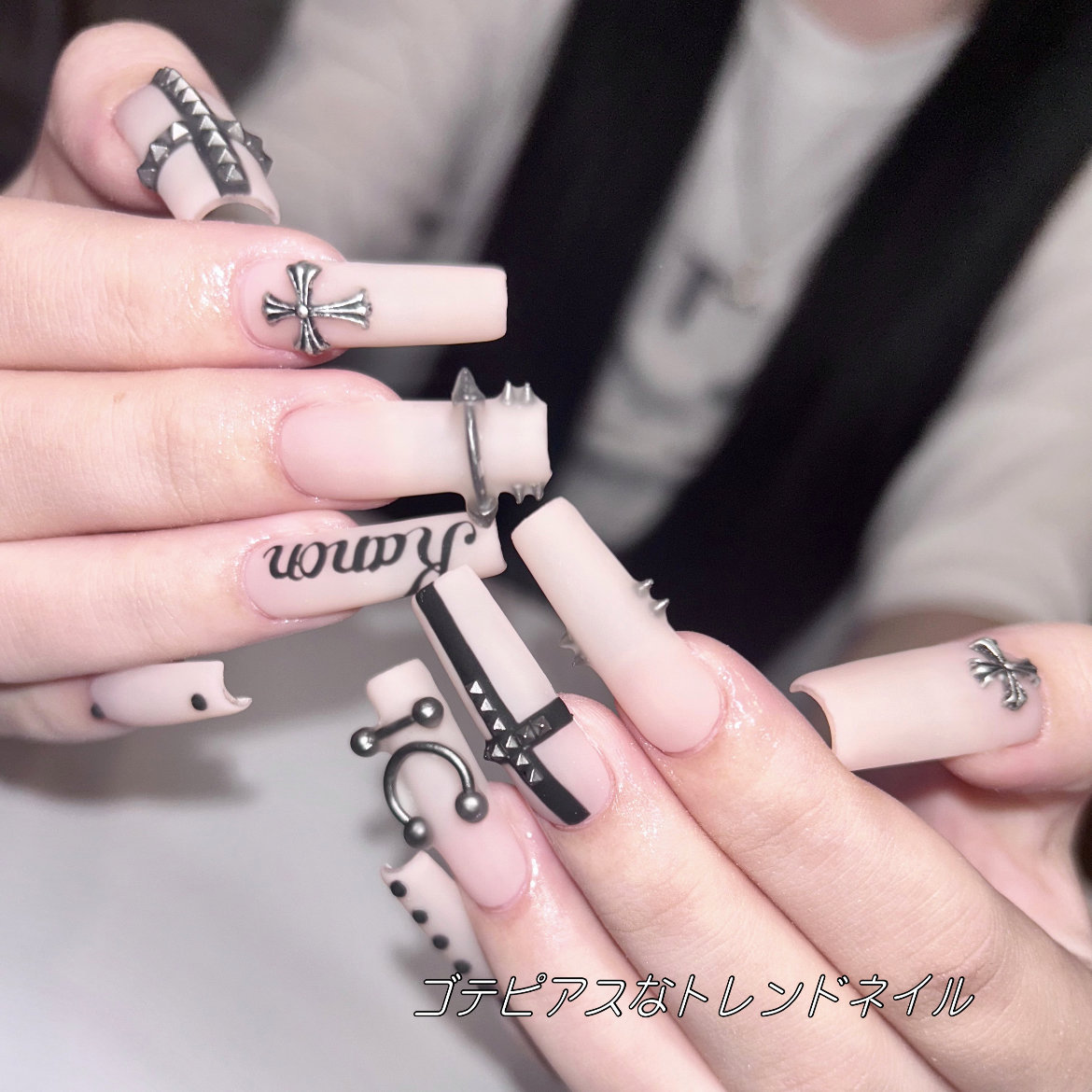 LOVEBOMBNAILS
