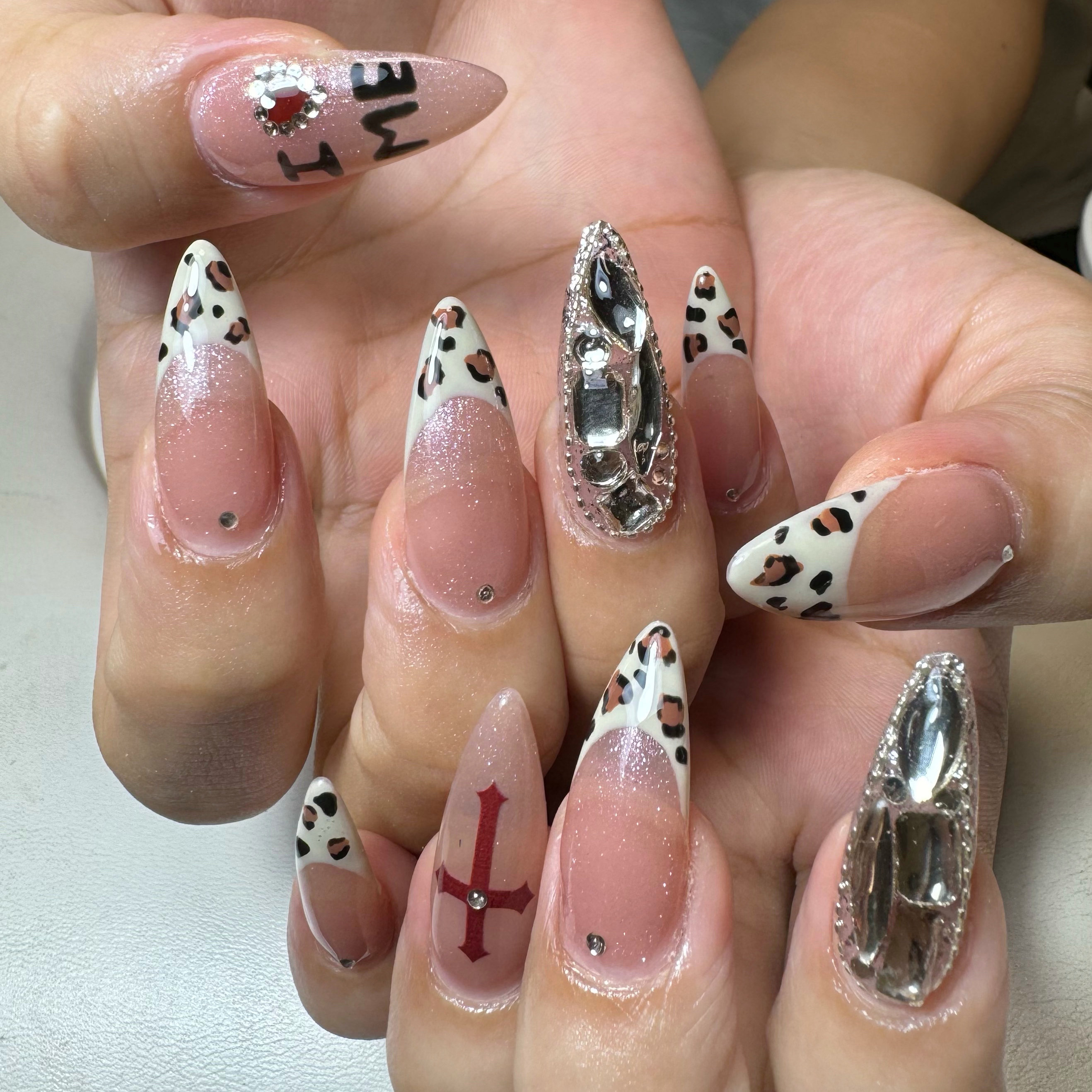 ain.nail
