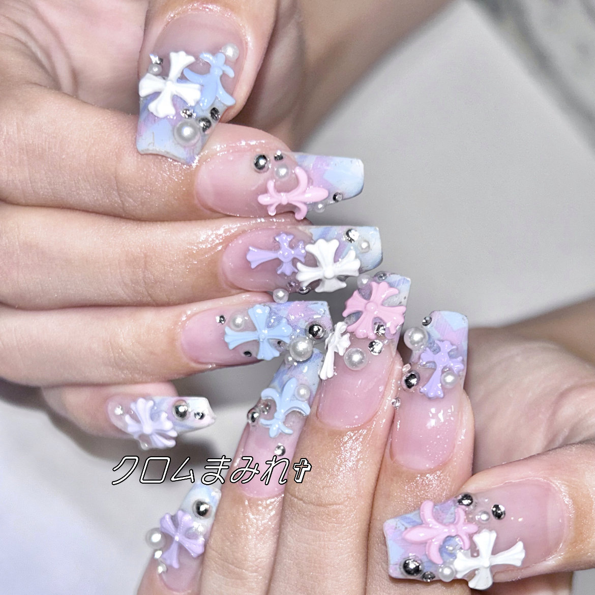 LOVEBOMBNAILS