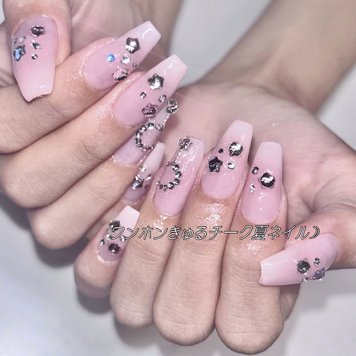 LOVEBOMBNAILS