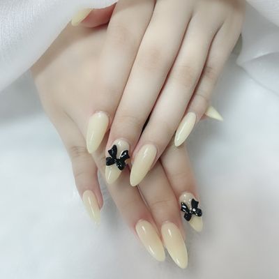 練習チップワンカラー長さ出しネイル　(モデル)