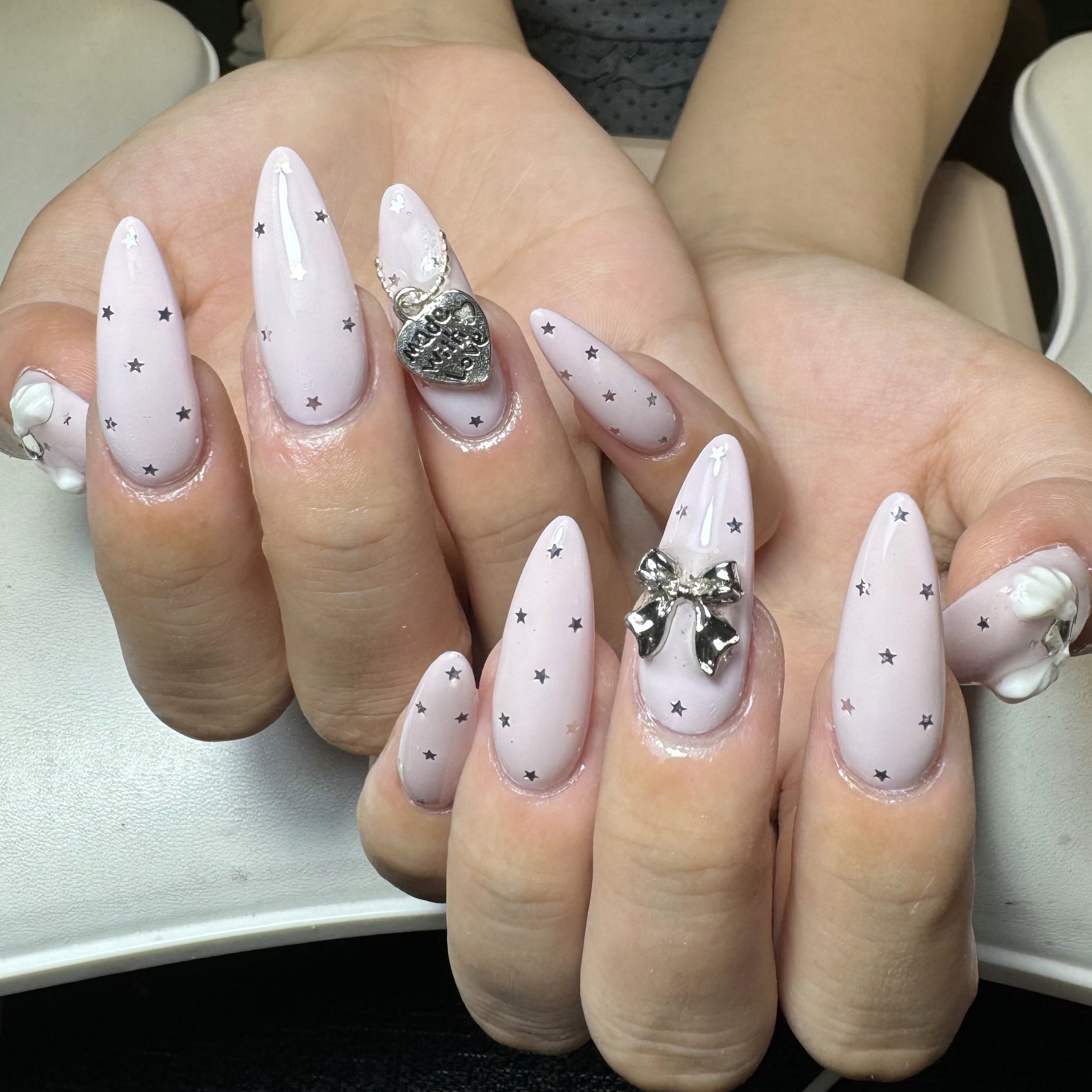 ain.nail