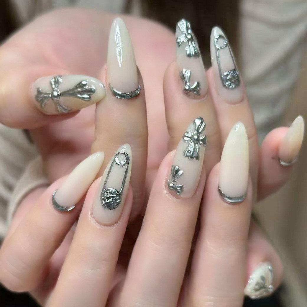 Nail_usagi